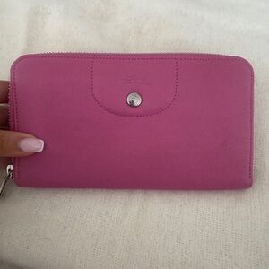 NWOT Long champ leather wallet